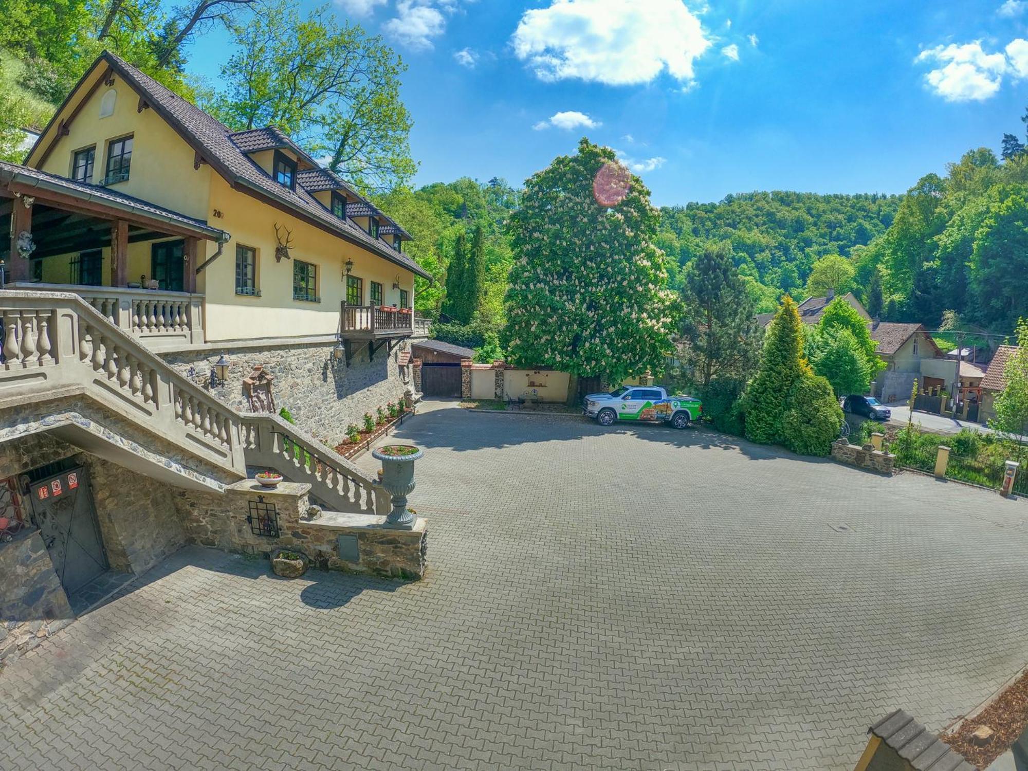 Resort U Jelena Křivoklát Exterior foto